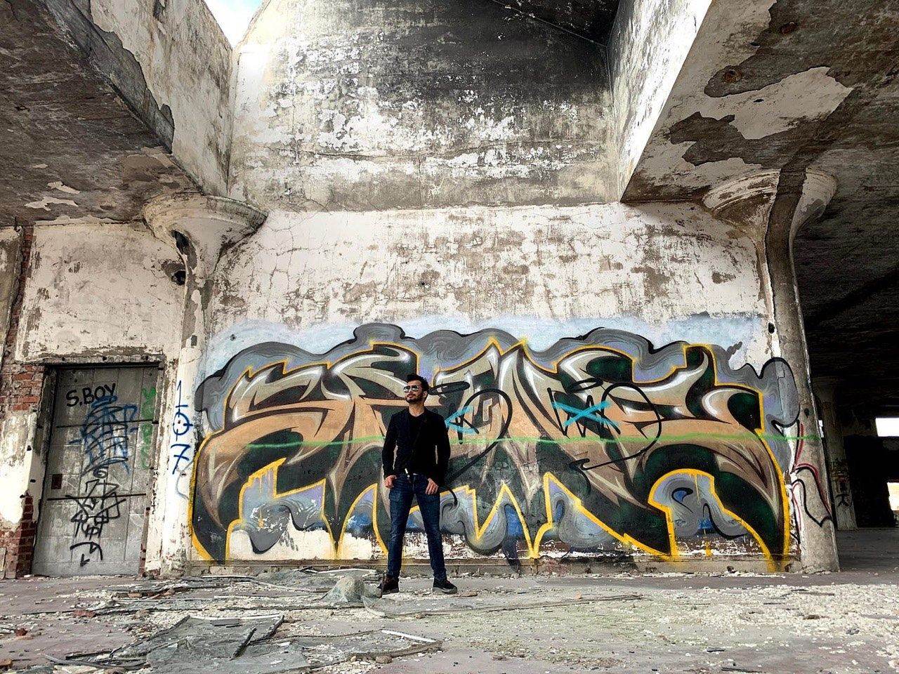 Trespassing never looked so good. 😎